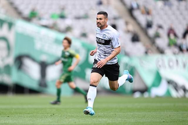 王睿泽20+5+6王洪16分青岛胜广厦 胡金秋15分